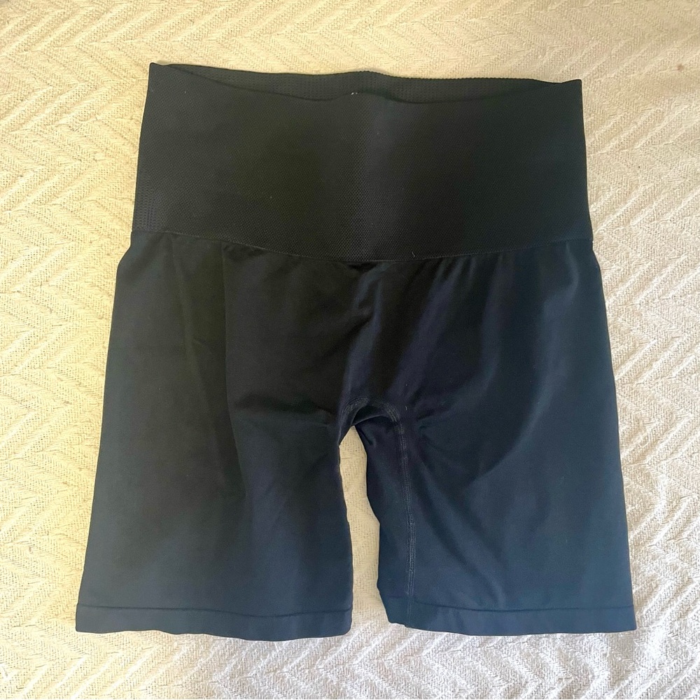 BLANQI Women's Postpartum Biking Athletic Gym Short Leggings Sz Large